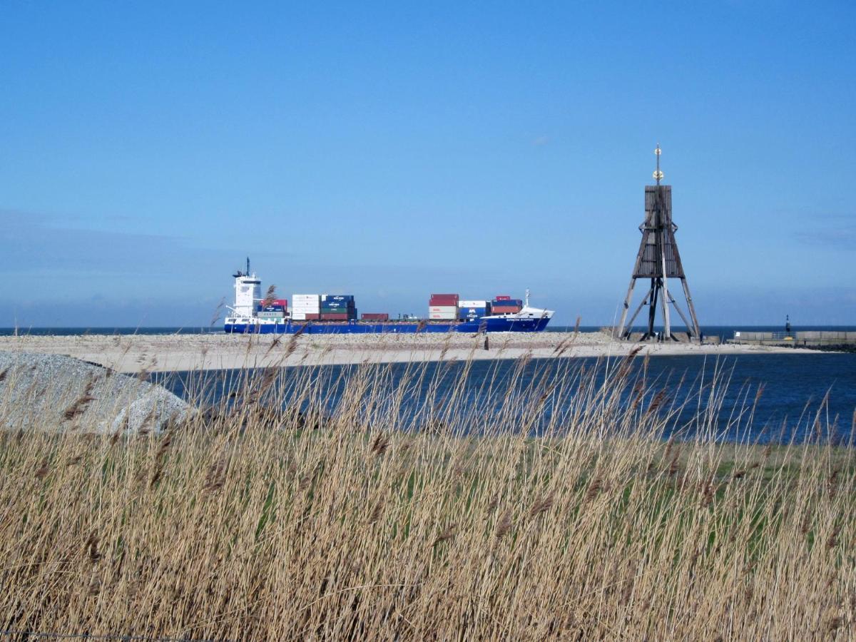 Luettje Huus Frieda Mit Strandkorb Am Strand Von Mai Bis September Cuxhaven Extérieur photo